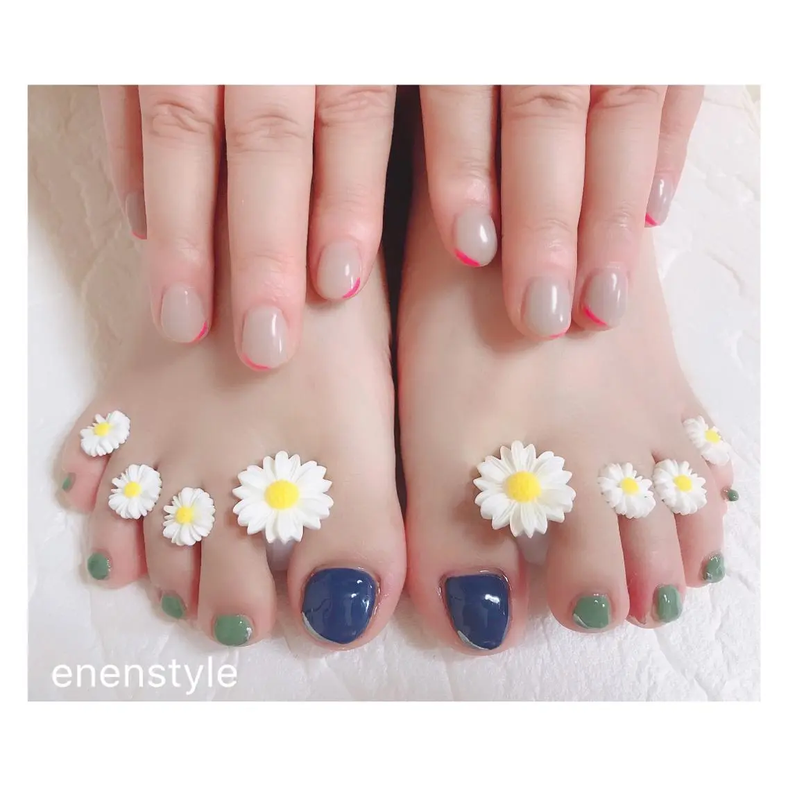 ショート ネイル ジェルネイル ニュアンスネイル オフィスネイル ワンカラーネイル シンプルネイル 🐾enen style 🐾のネイルデザイン