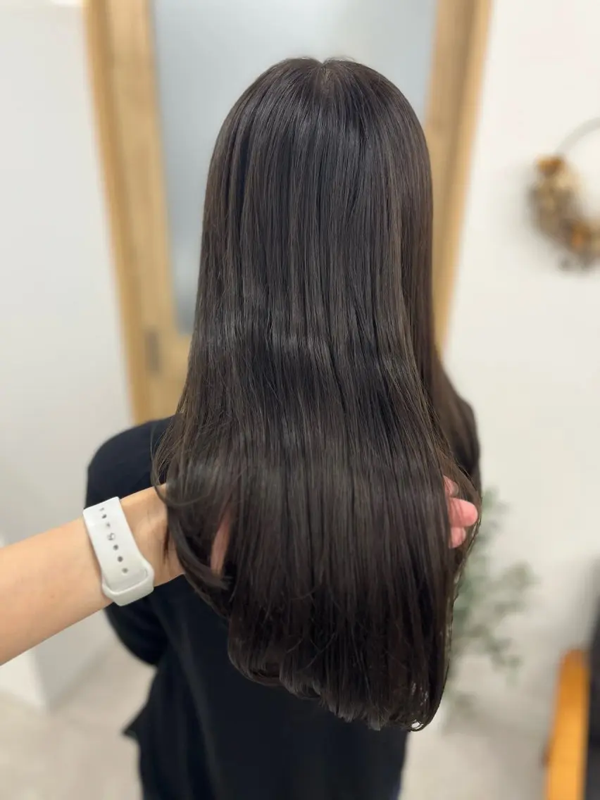 ロング カラー グレージュ オリーブグレージュ オリーブグレー カット ヘアカラー トリートメント 🫧ぷる艶カラー🫧 Yuubi🦩のヘアスタイル