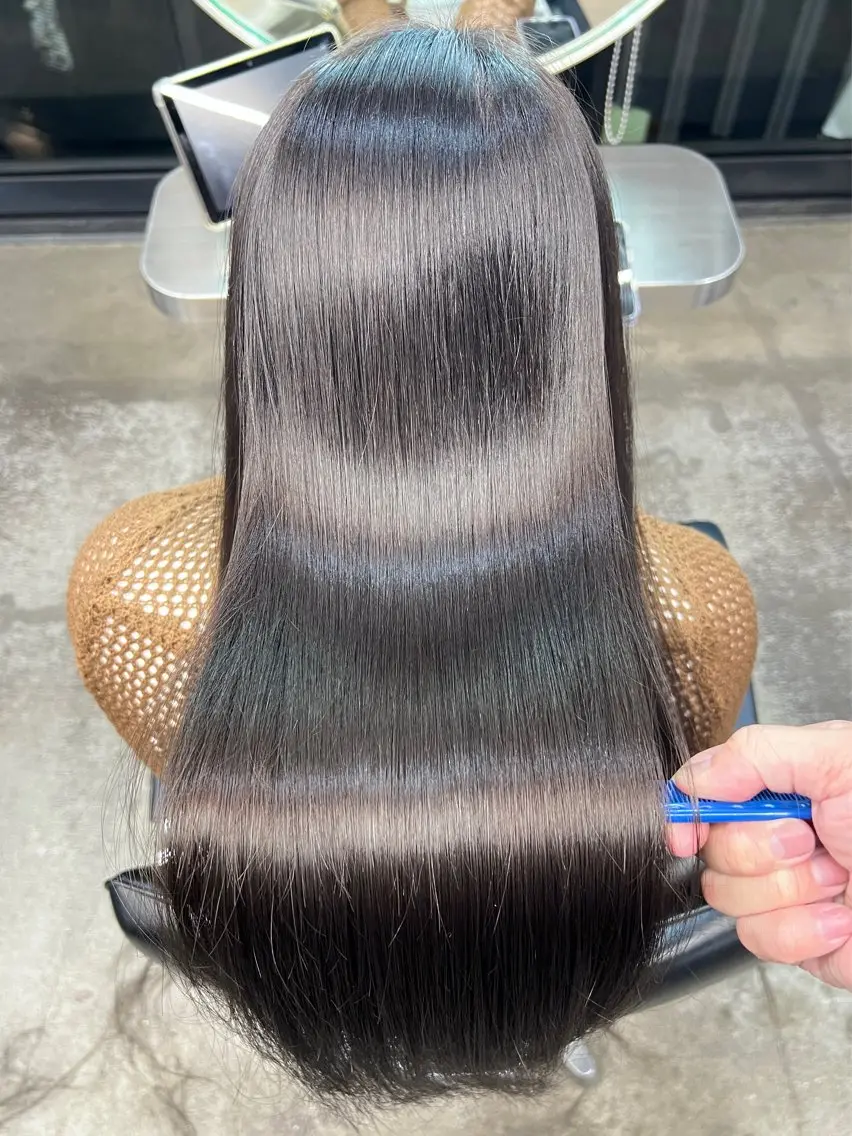 ロング カラー グレージュ ラベンダーカラー ラベンダーグレージュ ラベンダーグレー トリートメント カット ヘアカラー トリートメント ベテラン美容師が対応 /髪質改善/縮毛矯正のヘアスタイル