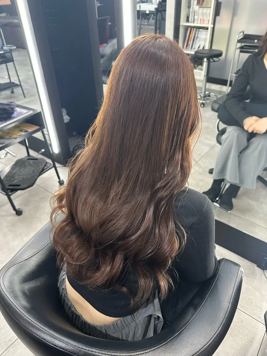 ロング カラー ベージュカラー ブリーチ 透明感カラー ダブルカラー ブリーチなしカラー ヘアカラー 徳永 瑚心のヘアスタイル