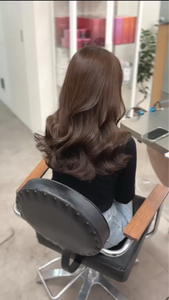 ロング カラー ベージュカラー ブリーチ ブリーチなしカラー 学生 トリートメント 仙台/ベージュ／ 艶カラー／三宅空翔のヘアスタイル