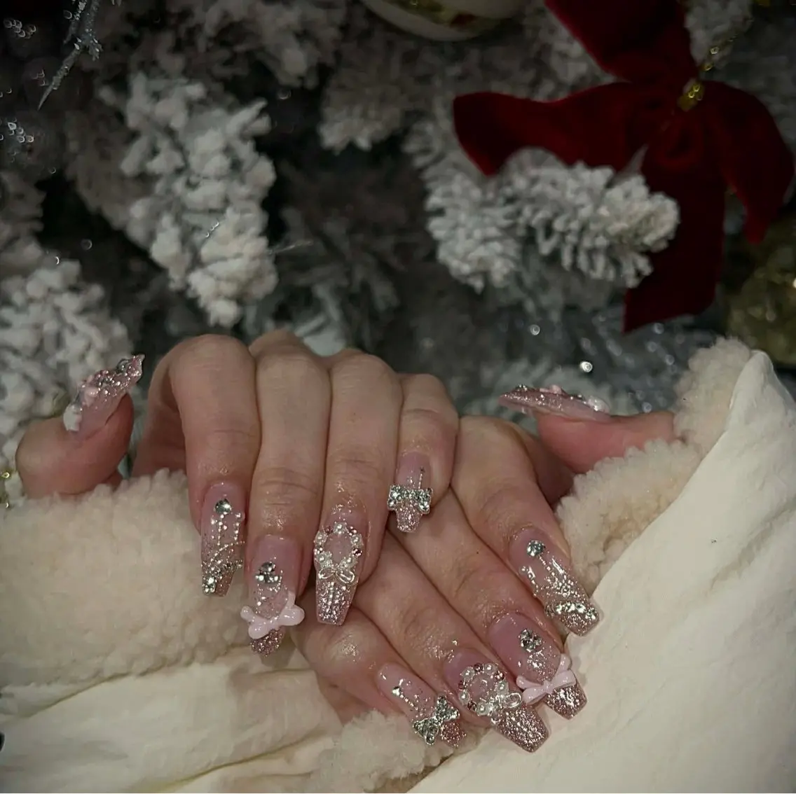 ネイル オーロラネイル クリアネイル 成人式 フラッシュネイル ジェルネイル ハンドネイル Amee Nail Salonのネイルデザイン