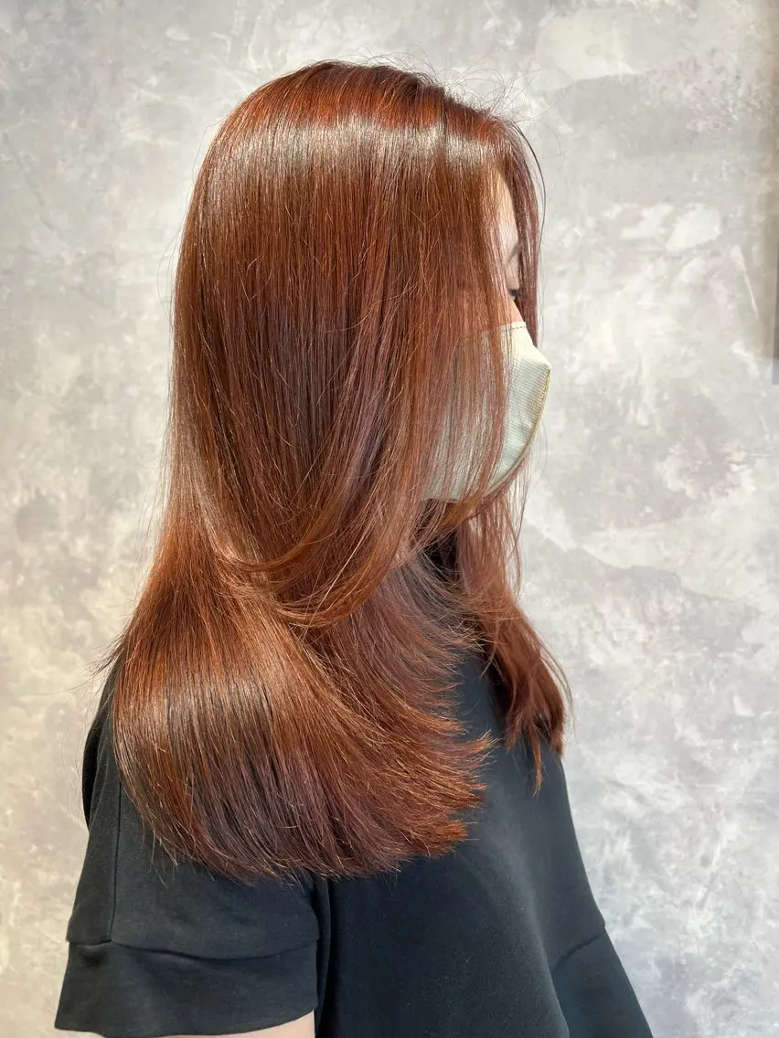 セミロング T Akaneのヘアスタイル