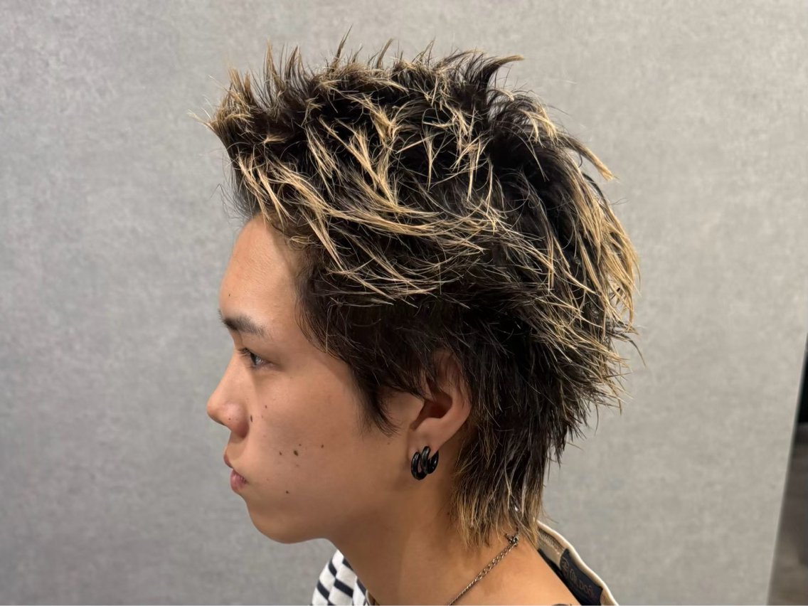 ショート カラー メンズ 小笠原 栞菜のヘアスタイル