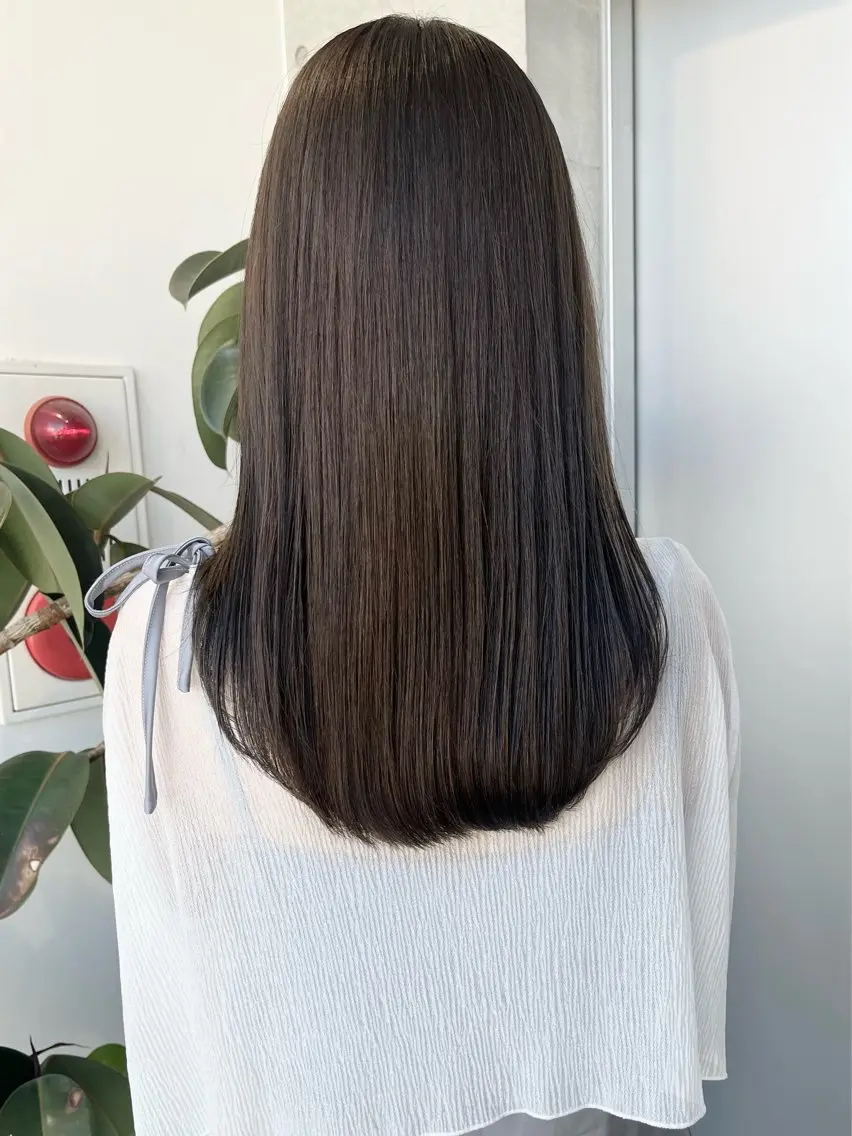ロング カラー パーマ ヘアアレンジ カット ヘアカラー トリートメント ヘッドスパ ヘアセット 透明感/オリーブ/ グレージュ/YUKAのヘアスタイル
