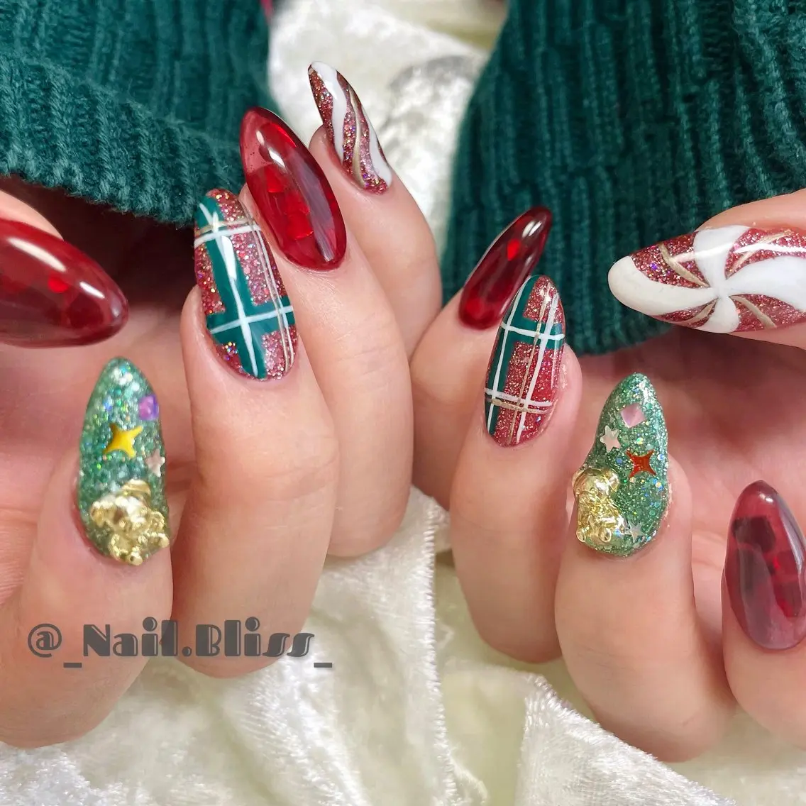 ネイル ハート 冬ネイル クリスマス ハンドネイル NAIL BLISSのネイルデザイン
