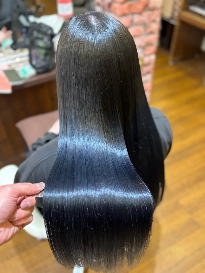ロング カット 縮毛矯正 片桐 巧貴のヘアスタイル