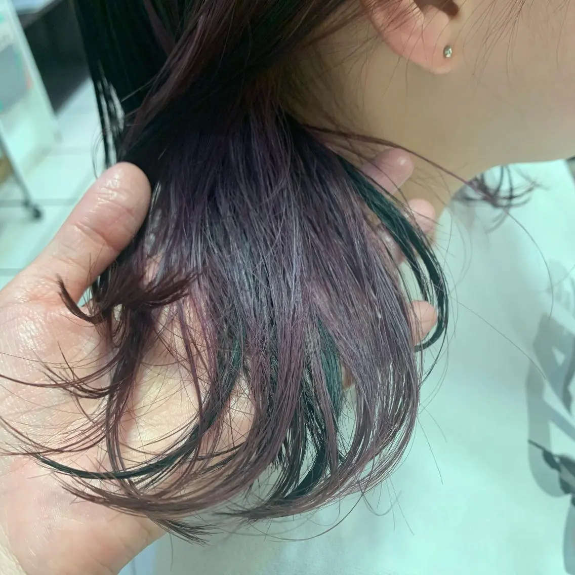 ショート カラー ヘアアレンジ サナ🌱 切りっぱなしボブのヘアスタイル
