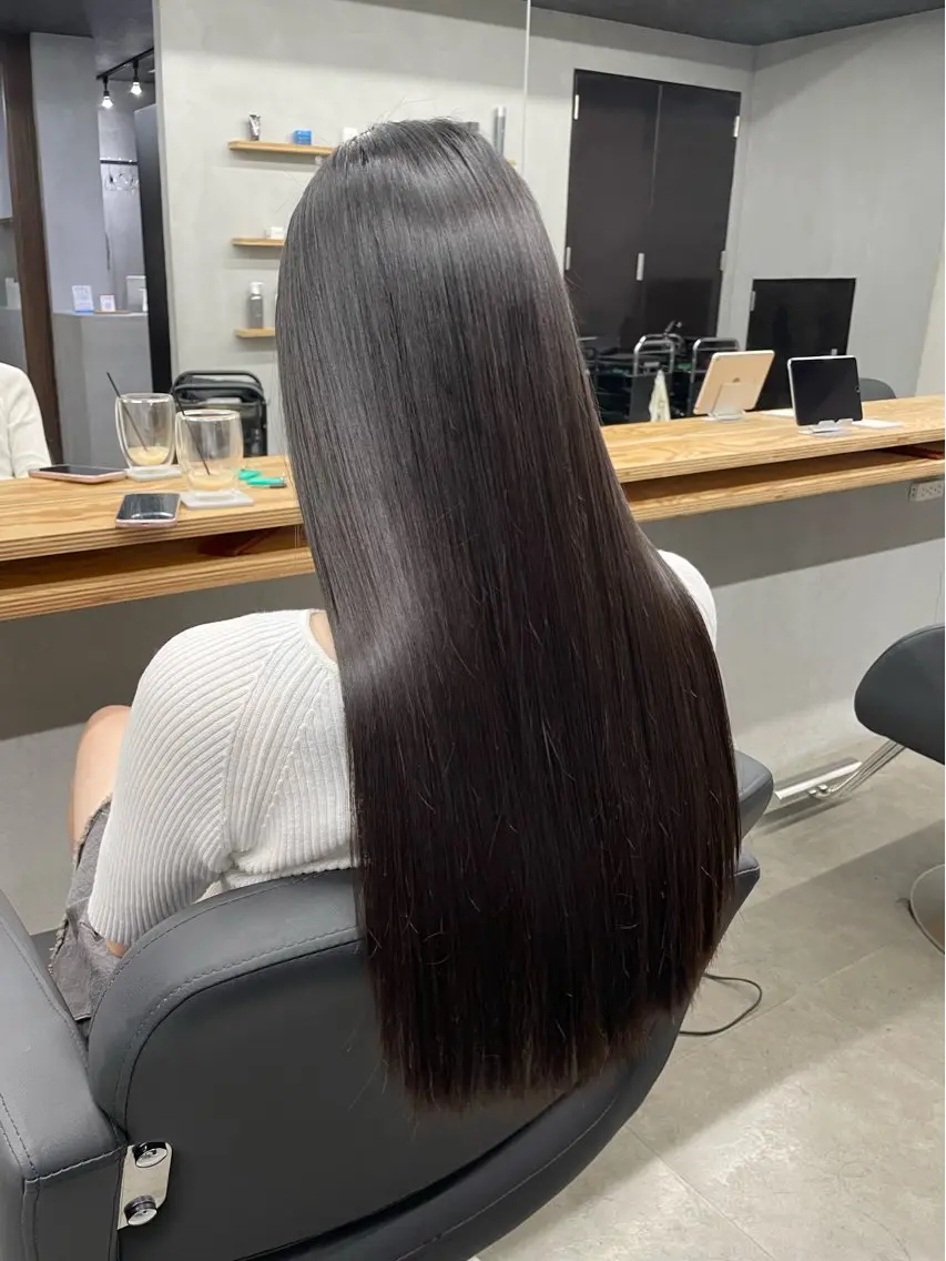 ロング カット 縮毛矯正 トリートメント ひより ／novusのヘアスタイル