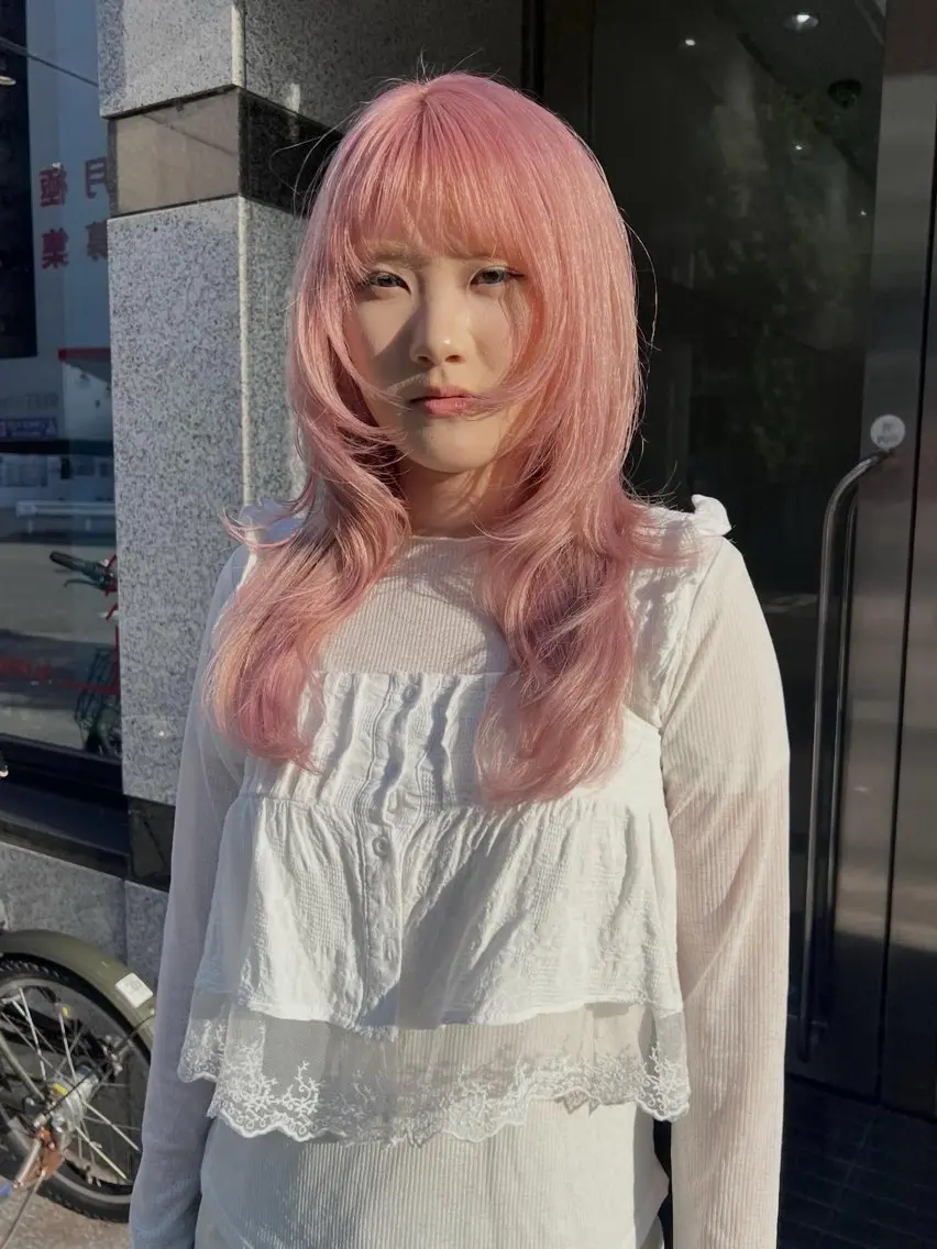 セミロング カラー ハイトーンカラー ピンクカラー 似合わせカット ヘアカラー トリートメント 富田 紗世のヘアスタイル