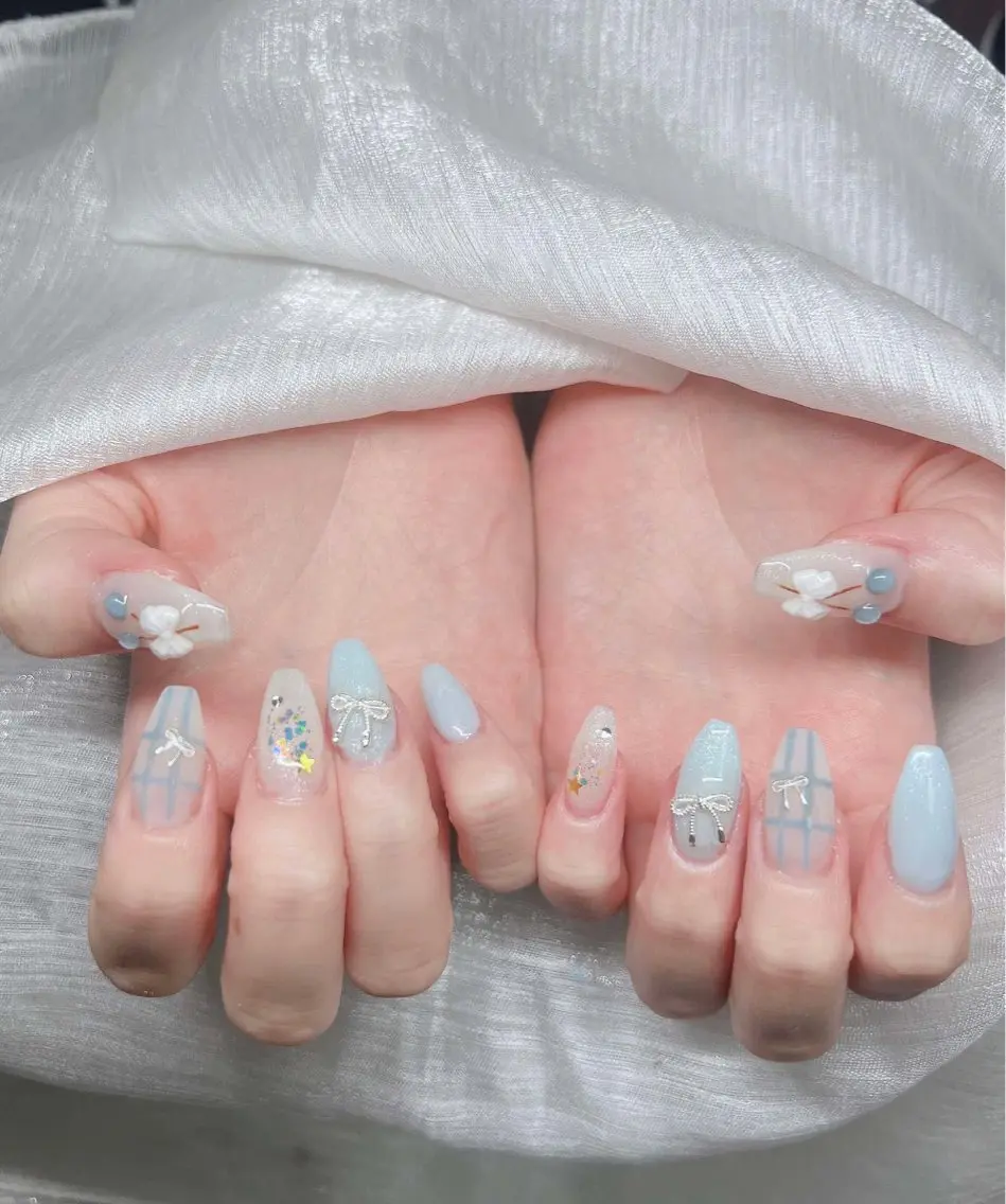 ネイル 長さ出し グラデーション 卒業式 キラキラネイル マグネットネイル Lee Nailsのネイルデザイン