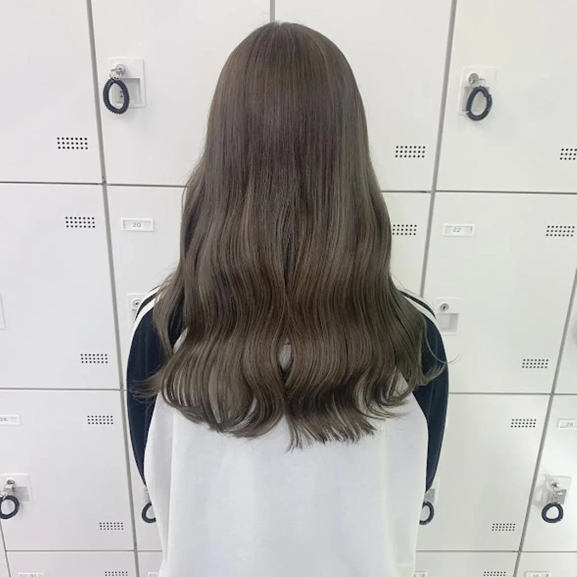 カラー 🪞official FRUITS渋谷🩰のヘアスタイル