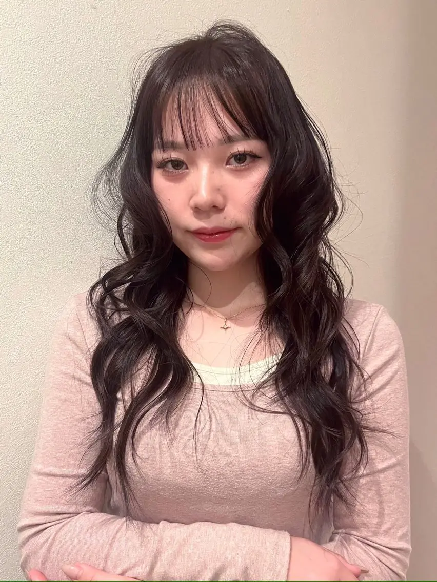 ロング カラー グレージュ ラベンダーカラー ラベンダーグレージュ ラベンダーグレー Fleur 西 優希のヘアスタイル