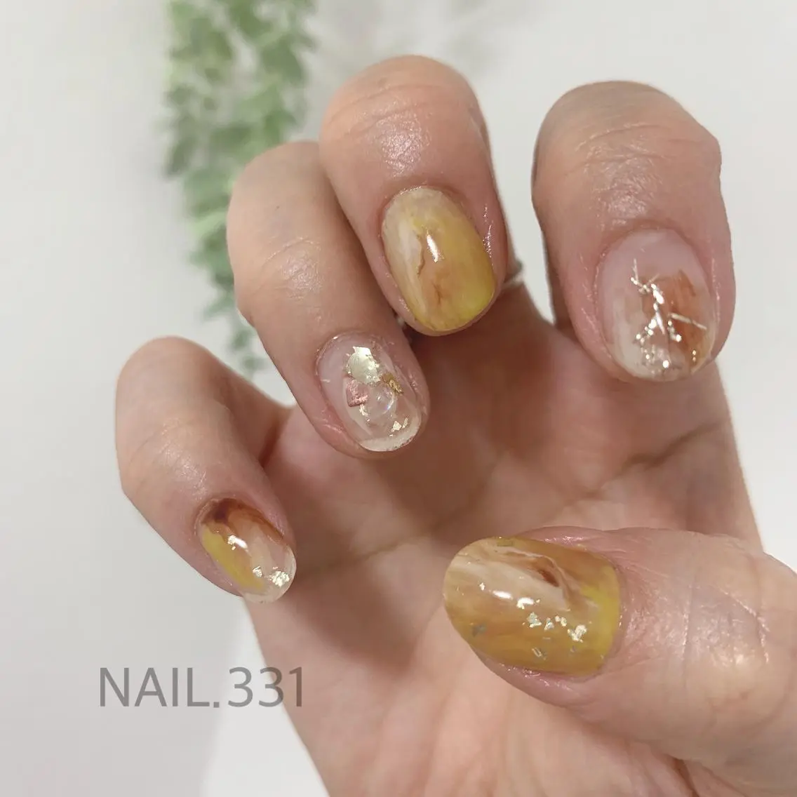 ネイル アートネイル キラキラネイル ニュアンスネイル ショートネイル ストーンネイル Nail 331のネイルデザイン