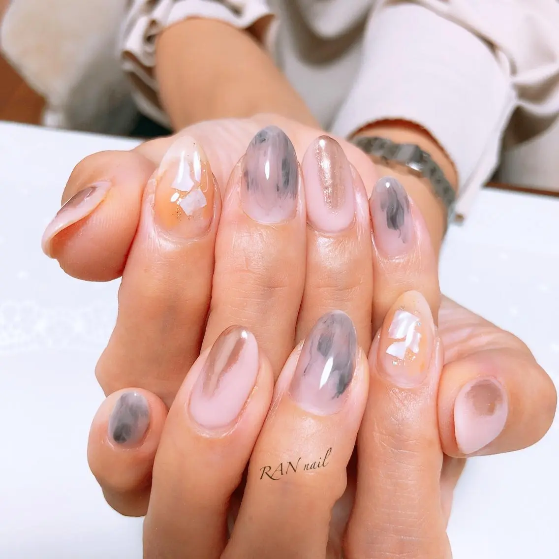 ネイル フットネイル キラキラネイル マットネイル ミラーネイル ニュアンスネイル ハンドネイル フットネイル RAN nailのネイルデザイン