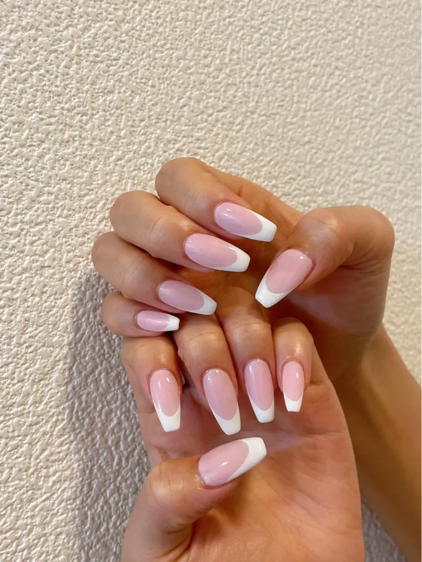ネイル オーロラネイル フットネイル フレンチネイル ジェルネイル マグネットネイル kiki nail たまプラーザのネイルデザイン