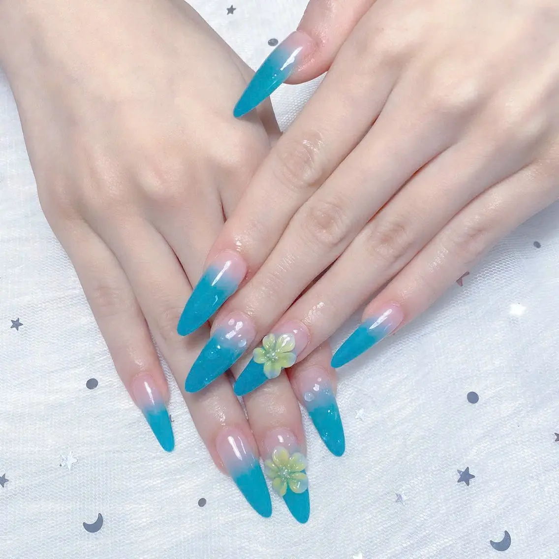 ネイル HIN NAILのネイルデザイン