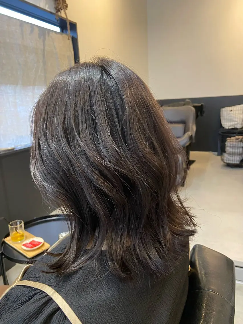 ミディアム くびれヘア カット ヘアカラー 💫縮毛矯正/ カット💫徳永あい子のヘアスタイル