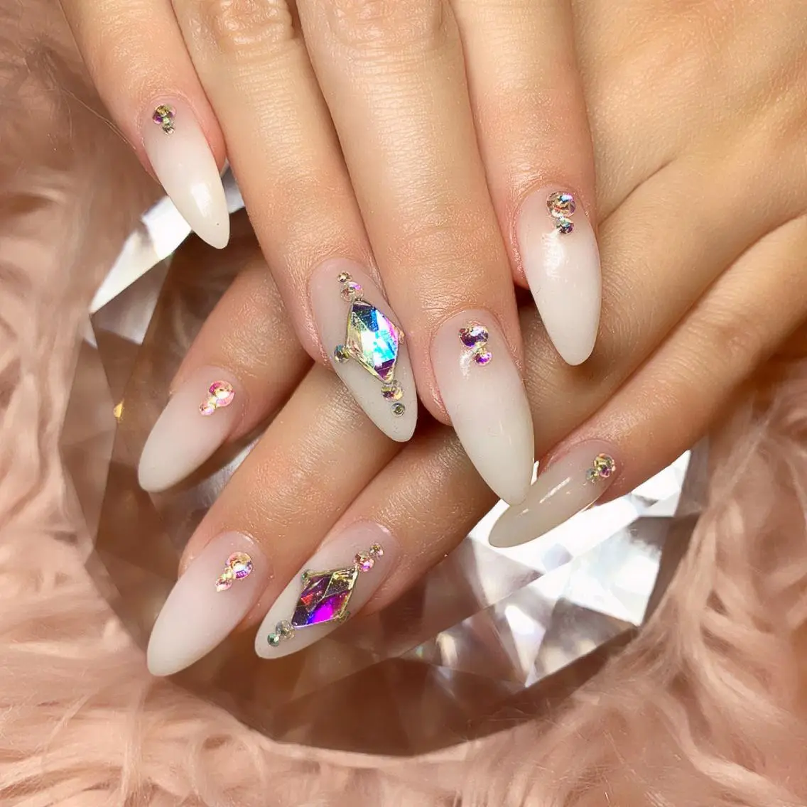 ネイル EMU NAILのネイルデザイン