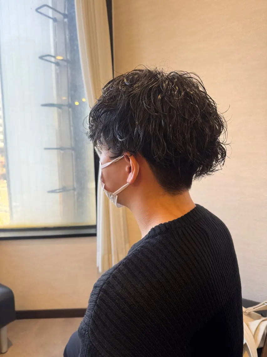 ショート パーマ メンズ パーマ 山本 和樹のヘアスタイル