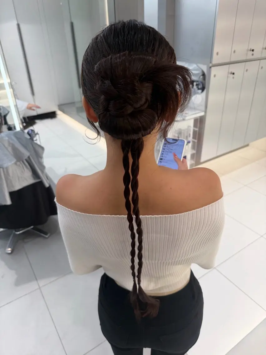 ヘアアレンジ 結婚式・ブライダル ヘアセット ヘアセット🎀耳つぼ 👂💎MONAMIのヘアスタイル