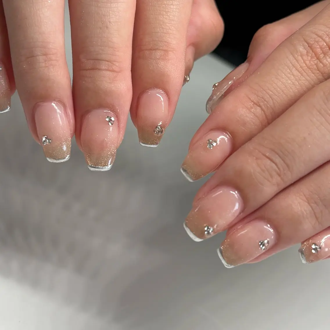 ネイル ミラーネイル ハンドネイル ネイルサロンAmo 🎀のネイルデザイン