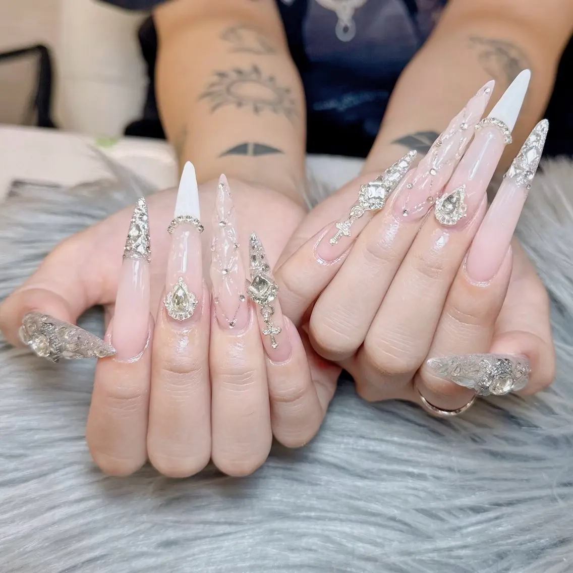 ネイル ハンドネイル ハンドケア Anh Nail 歌舞伎町のネイルデザイン