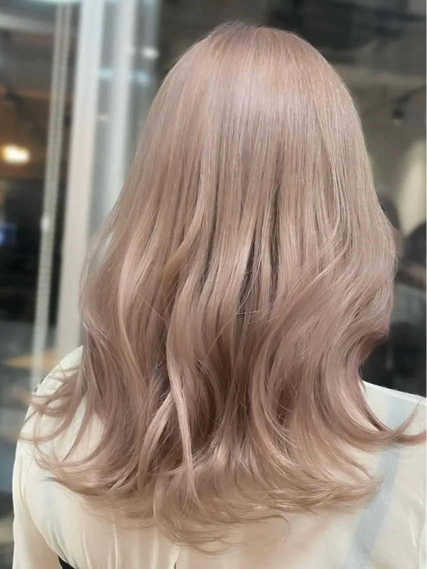 セミロング カラー ヘアアレンジ 🎀ハイトーン・艶 カラー HANA🎀のヘアスタイル