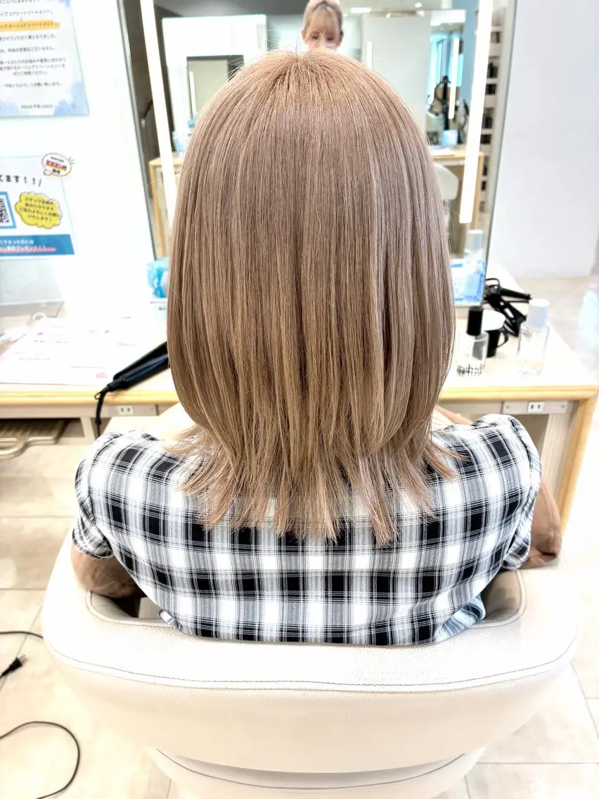 ミディアム カラー カット ヘアカラー トリートメント 暖色/ブリーチカラー 🎀 M i k uのヘアスタイル