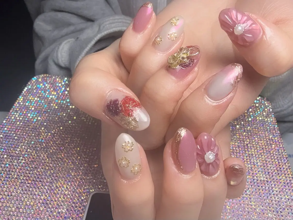 ネイル オーロラネイル 長さ出し フレンチネイル ジェルネイル ガラスフレンチ ハンドネイル Rela・S NAILのネイルデザイン
