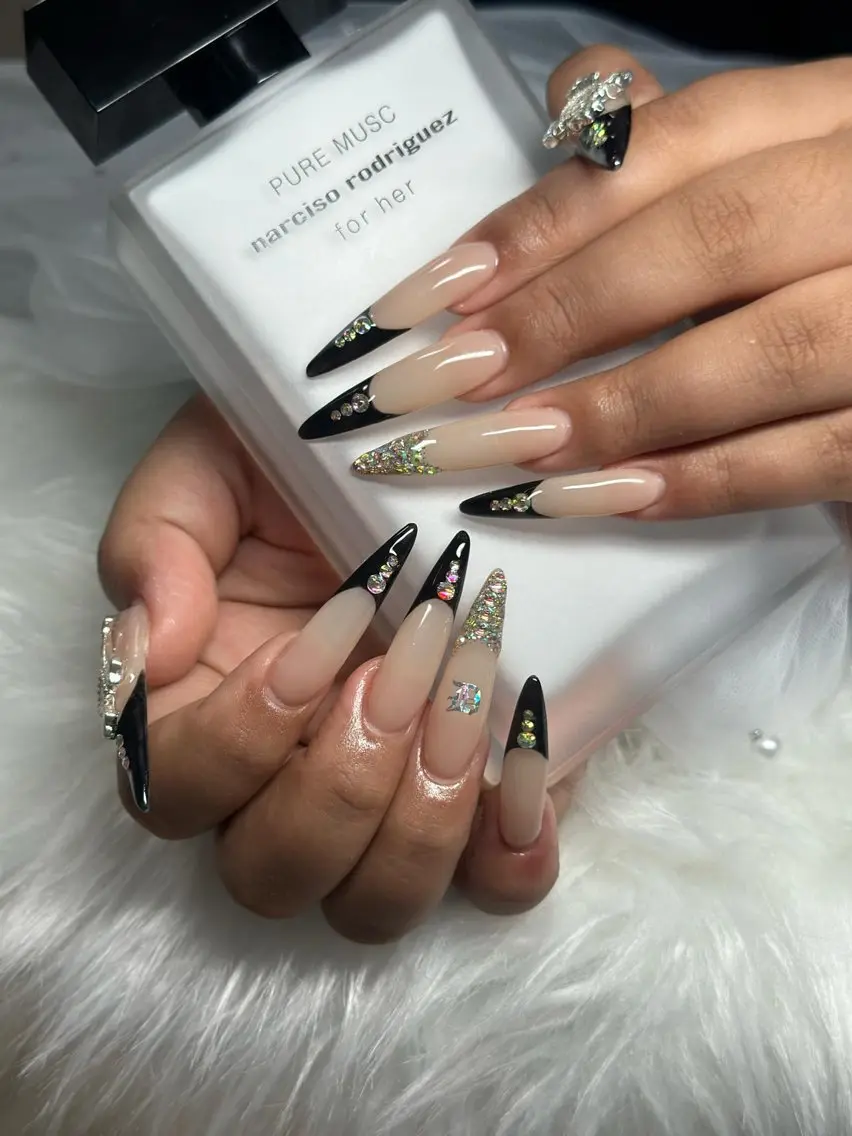 ネイル オーロラネイル フレンチネイル ジェルネイル ハロウィン キラキラネイル ハンドネイル H.baby Nail Salonのネイルデザイン