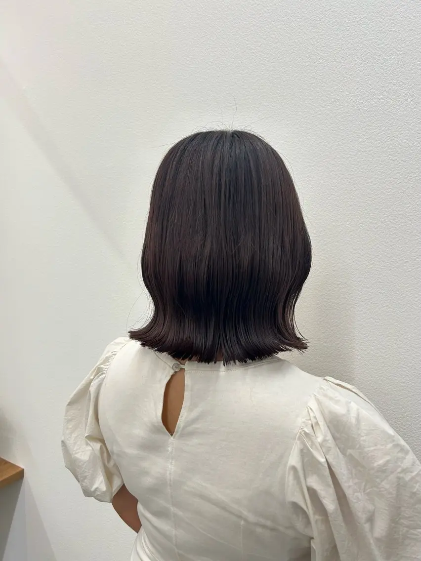 ミディアム 切りっぱなしボブ ボブ カット ヘアカラー トリートメント 齋藤 真帆のヘアスタイル