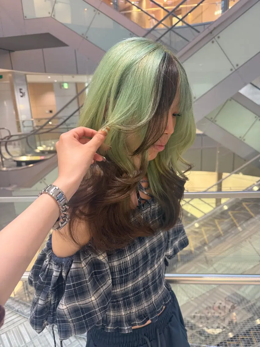 ロング カラー ヘアアレンジ カット ヘアカラー トリートメント レイヤーカット/ ハイトーン/ みうのヘアスタイル