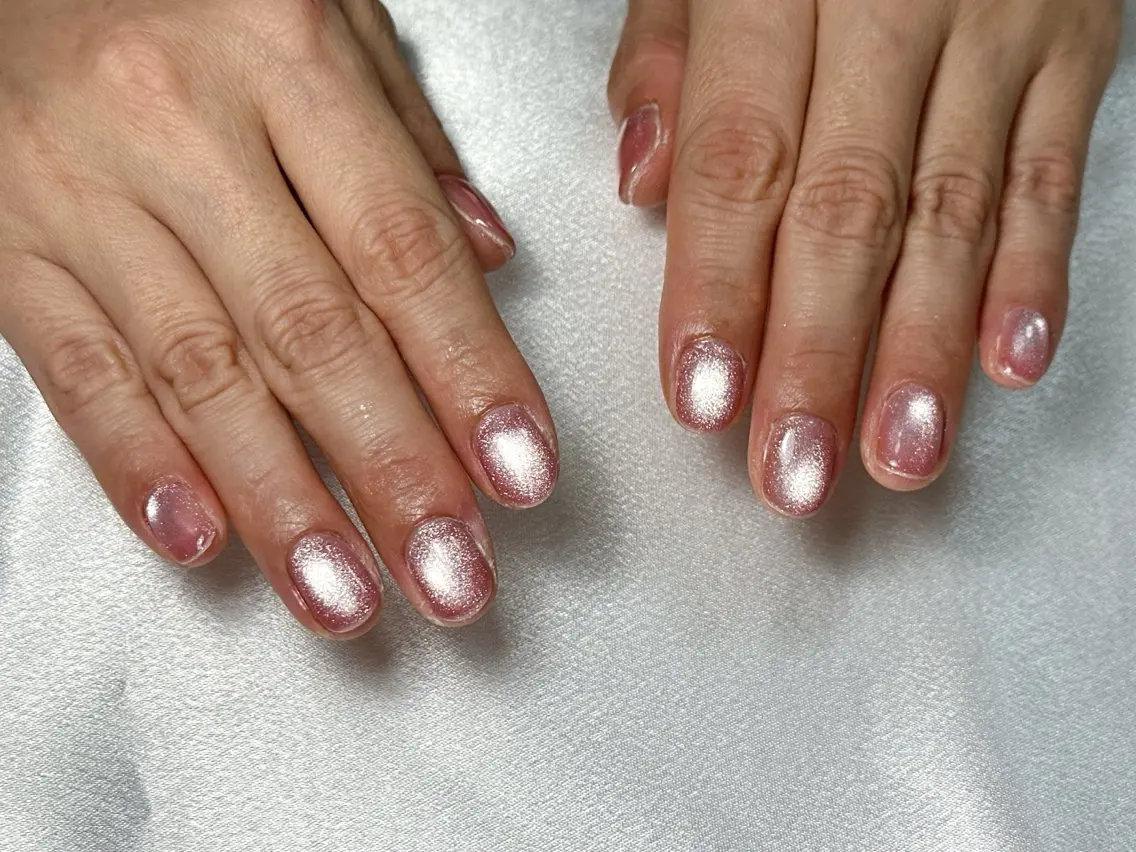 ネイル オーロラネイル ブルー フットネイル フレンチネイル ジェルネイル ハンドネイル kiki nail たまプラーザのネイルデザイン