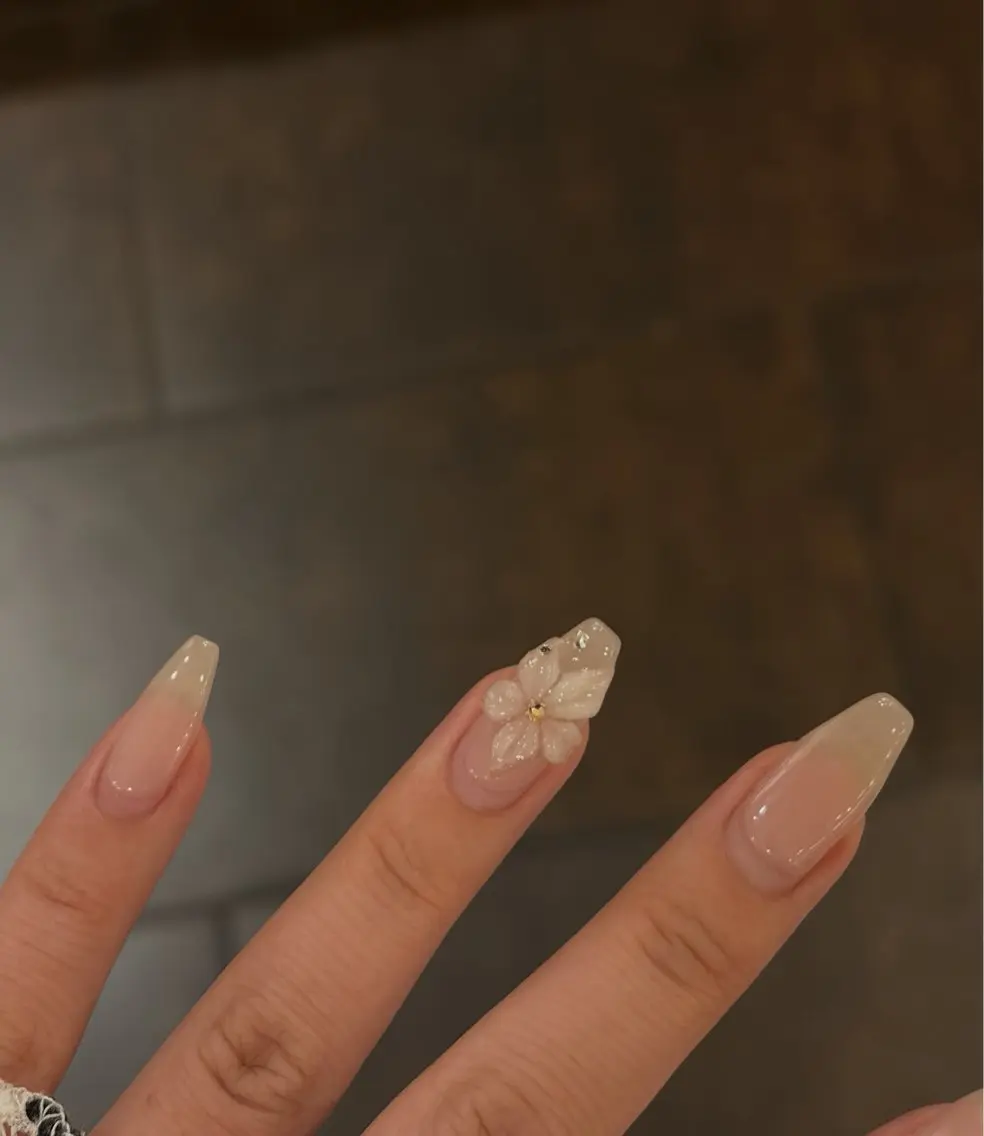ネイル T. Kanaのネイルデザイン