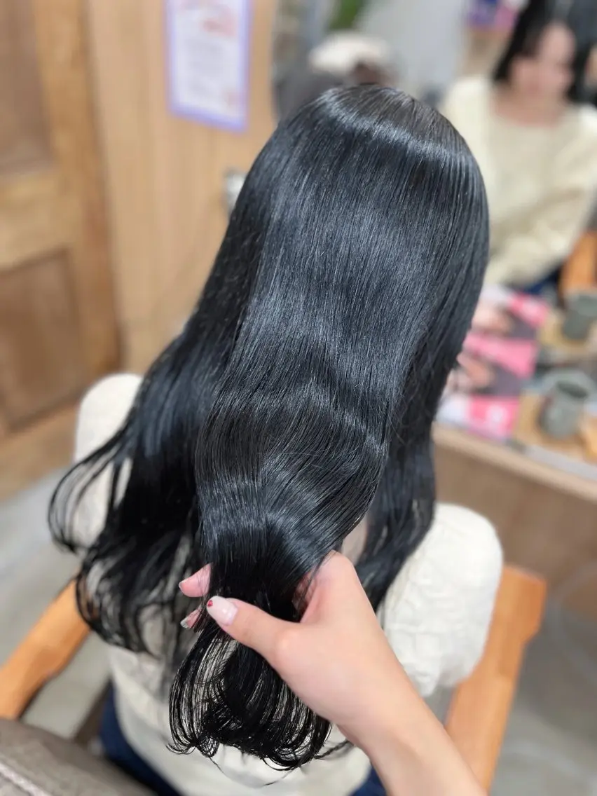 セミロング カラー 黒髪 ブルーカラー ブルーブラック ヘアカラー 髪質改善/艶髪🫧 ｼｽﾞｸ🦥🌿のヘアスタイル