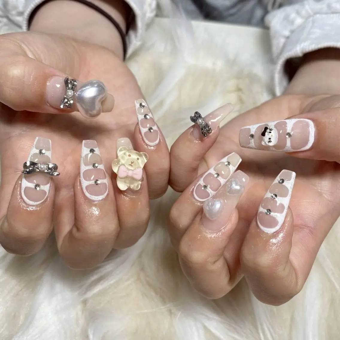 ネイル 長さ出し フットネイル フレンチネイル ジェルネイル グラデーション ハンドネイル Nail&eye Belire 新宿のネイルデザイン