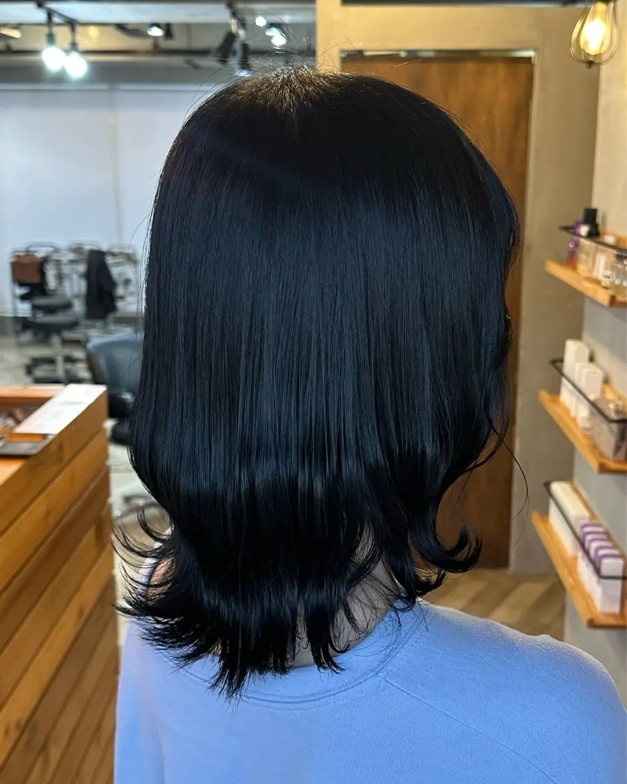 カラー ブリーチ ブルーカラー ブリーチなしカラー カット ヘアカラー Angelica 内海  遥奈のヘアスタイル