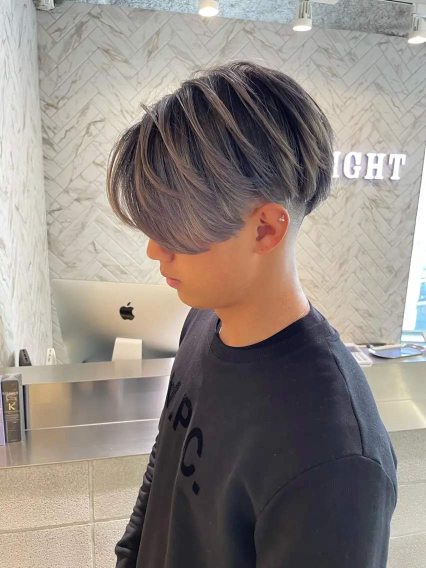 ミディアム カラー メンズ メンズバレイヤージュ バレイヤージュ レイヤーカット カット ヘアカラー トリートメント 🎗秋山勇/ GEAR.代表のヘアスタイル
