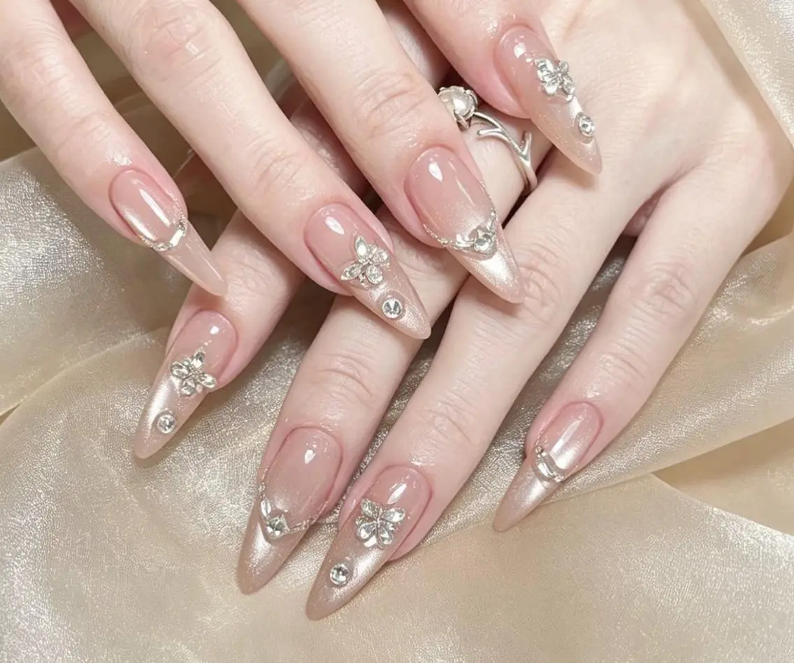ネイル ハンドネイル TiTi Nail🫧のネイルデザイン