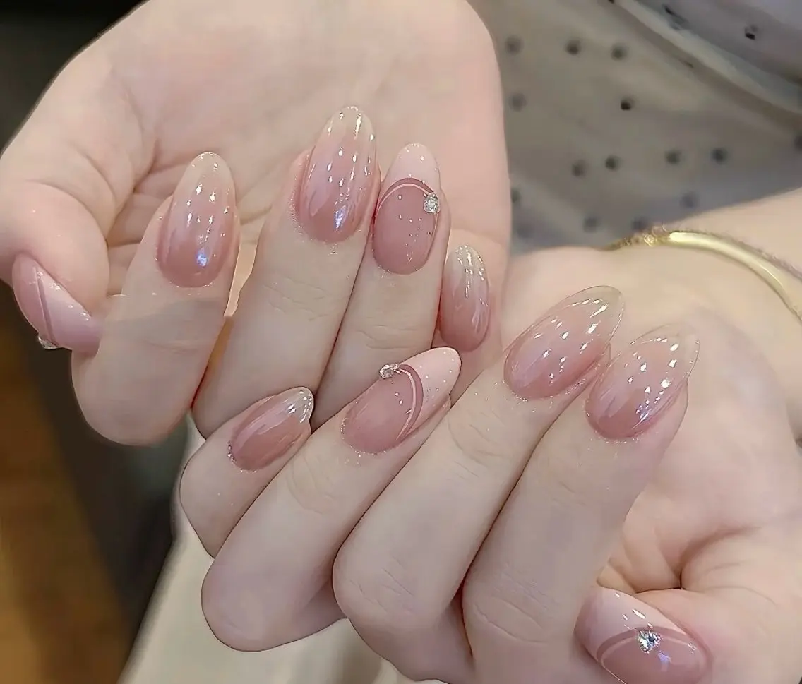 ネイル チークネイル 長さ出し フレンチネイル ガーリー 韓国ネイル sun nail池袋 モデル募集のネイルデザイン