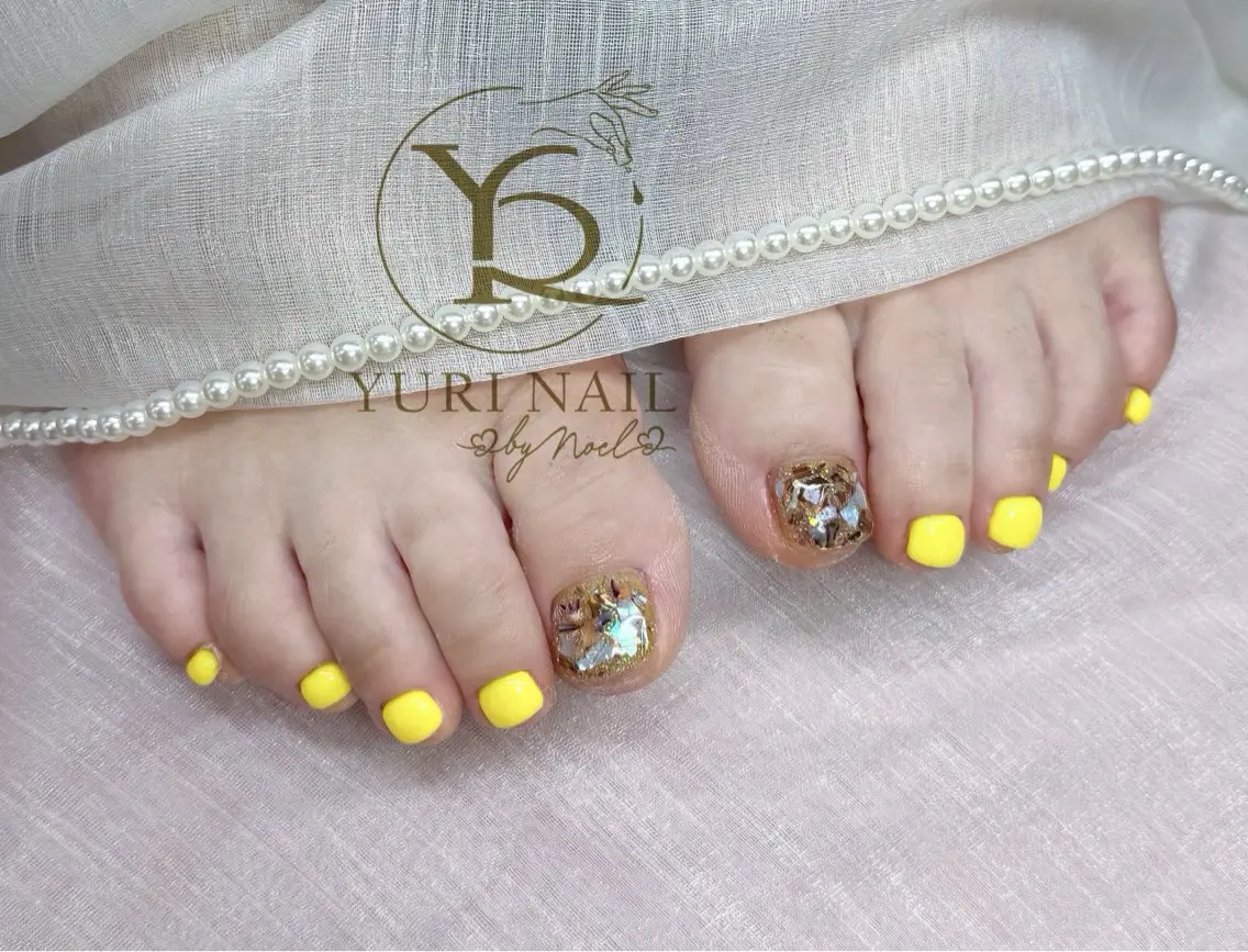 ネイル チークネイル フットネイル フレンチネイル グラデーション キラキラネイル フットネイル ハンドケア YURI Nail Funabashiのネイルデザイン