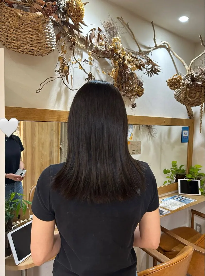 カラー ブラウンカラー 白川 惺佳のヘアスタイル