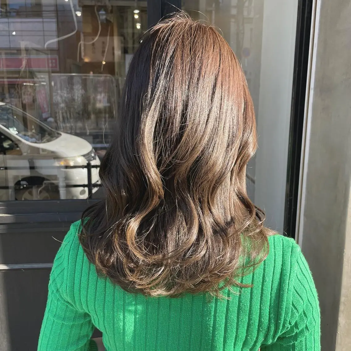 セミロング ROMEO 京橋のヘアスタイル