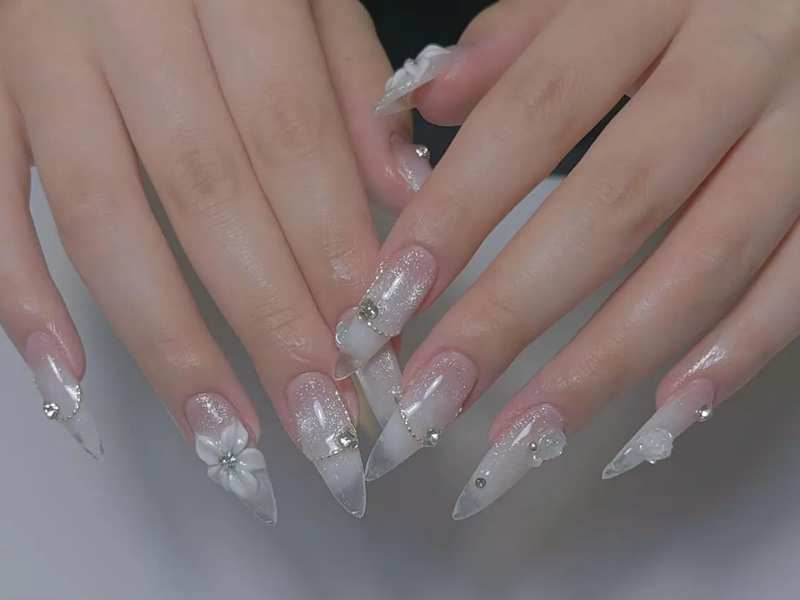 ネイル 長さ出し ジェルネイル 韓国ネイル マグネットネイル 持ち込み ハンドネイル Mio💖Belle Nail Salonのネイルデザイン