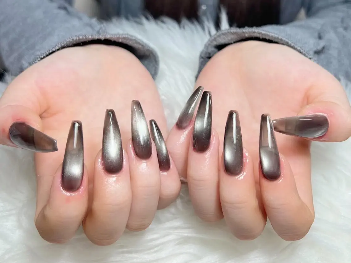 ネイル AURA NAIL 上前津のネイルデザイン