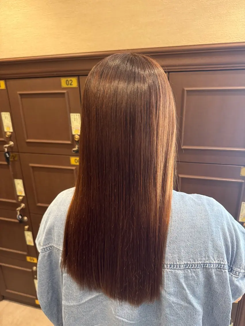 セミロング カット ヘアカラー 山本 和樹のヘアスタイル