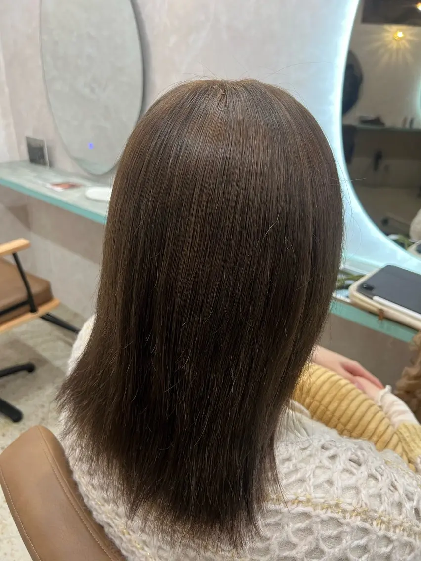 セミロング カラー ブリーチ グレージュ 近藤 叶大のヘアスタイル