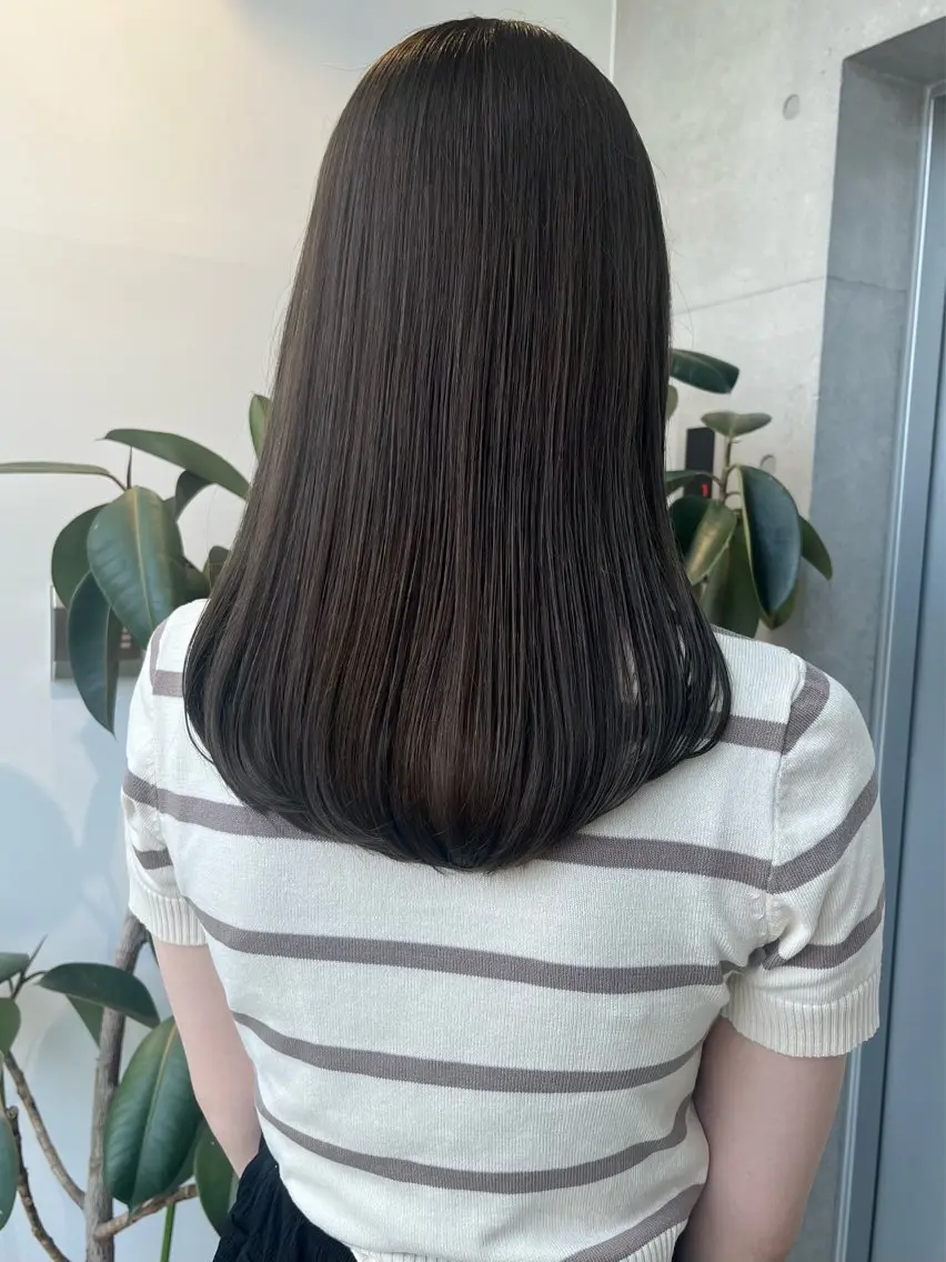 ミディアム カラー パーマ ヘアアレンジ 透明感/オリーブ/ グレージュ/YUKAのヘアスタイル