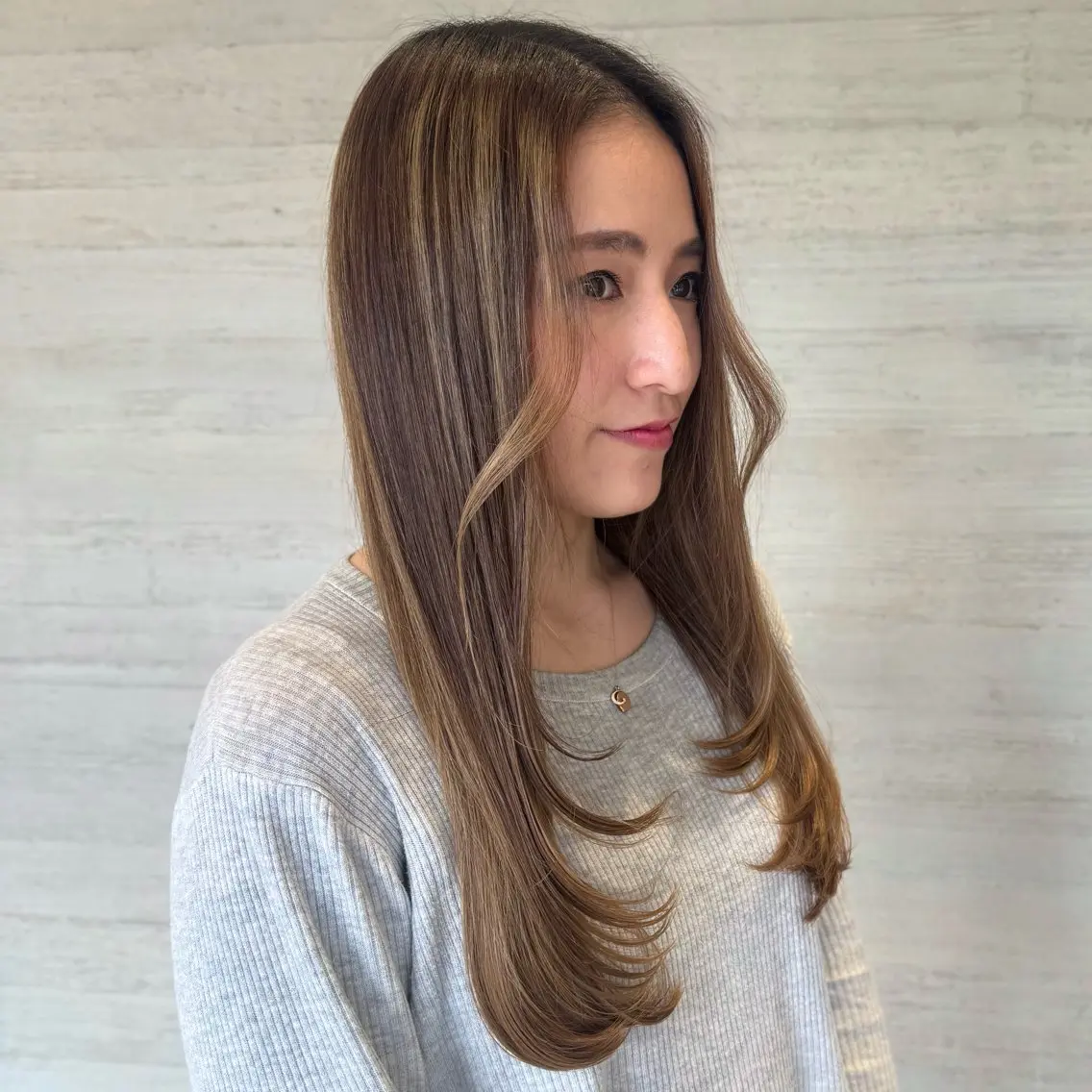 ロング レイヤーカット NATSUNO ✮ボブ/縮毛矯正のヘアスタイル